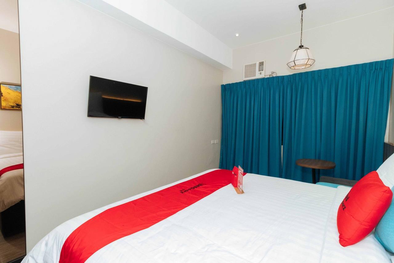 Reddoorz Premium Near Ust Hospital Hotel Манила Екстериор снимка