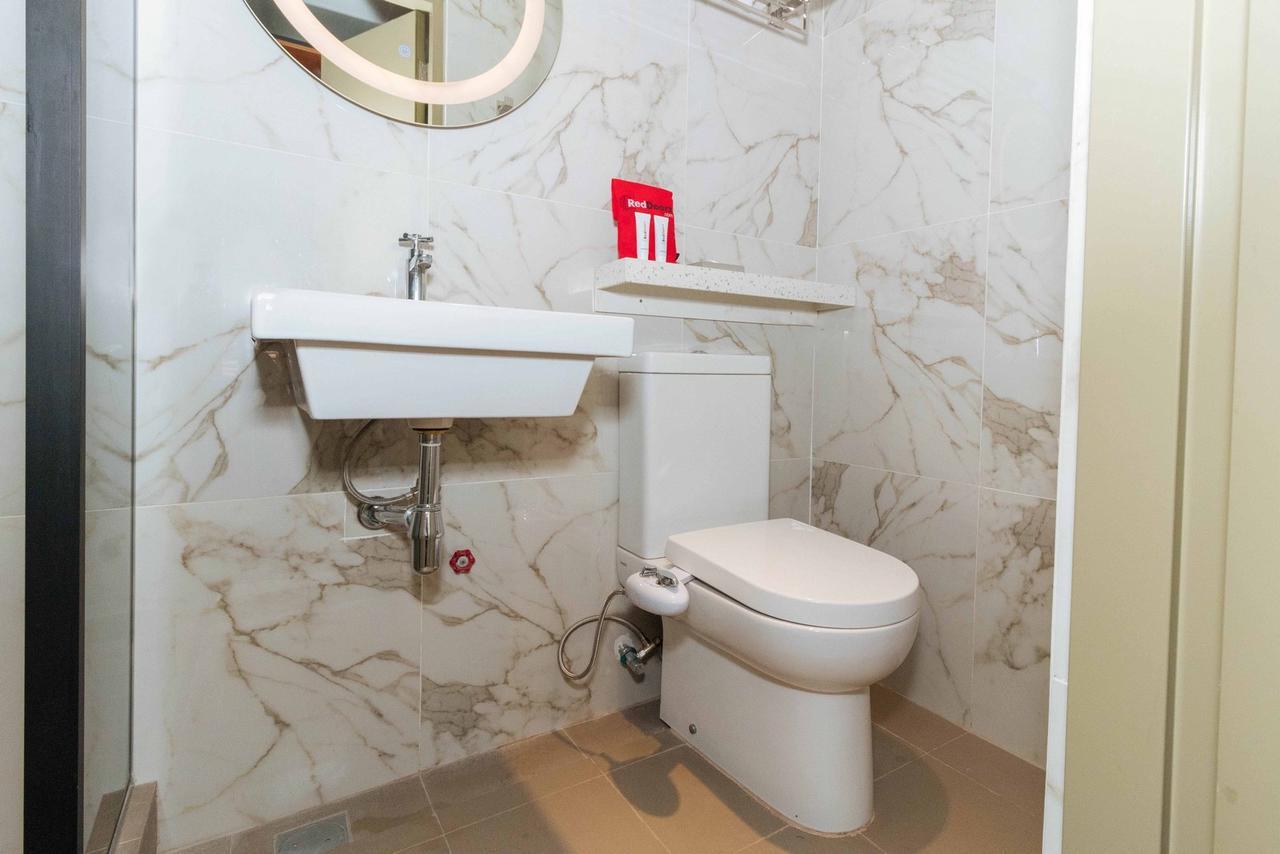 Reddoorz Premium Near Ust Hospital Hotel Манила Екстериор снимка